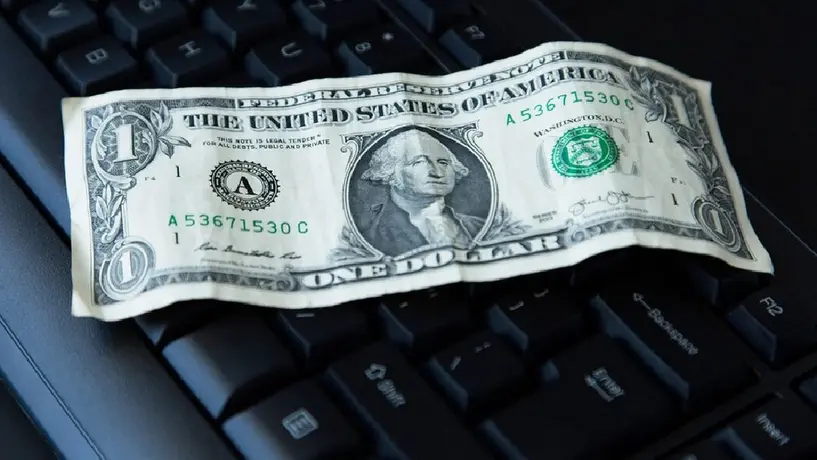 ¿Vas a cambiar dólares? El peso cierra bien este jueves 14 de agosto