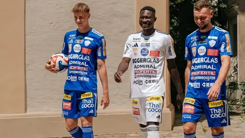 ¿Muchos patrocinadores? Este equipo europeo supera a toda la Liga MX con su jersey saturado de anuncios