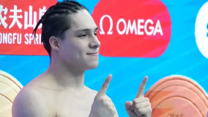 ¡Otro galardón! Osmar Olvera es elegido el mejor clavadista del Mundial de Natación de Singapur