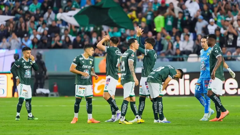 El Gobierno paga los arbitrajes del León: así financia 15 mdp, el 9 % del presupuesto del club