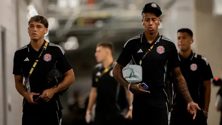 'No es campamento militar': Piojo Herrera 'explota' ante críticas por horas libres a Selección de Costa Rica