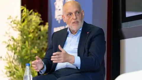 Tebas mantiene su postura con el Real Madrid: ‘Tienen días suficientes para recuperarse’
