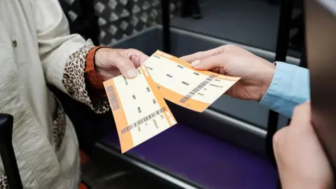 Boletos falsos para conciertos y deportes: ¡Detéctalos a tiempo!
