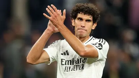 Aficionados del Albacete celebraron en las calles el fichaje de Jesús Vallejo