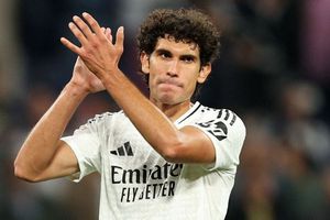 Aficionados del Albacete celebraron en las calles el fichaje de Jesús Vallejo