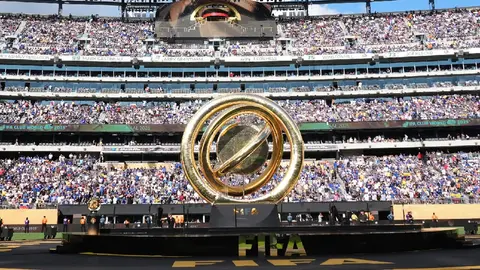 ¿Chelsea sin corona? Donald Trump se quedó con el trofeo original del Mundial de Clubes