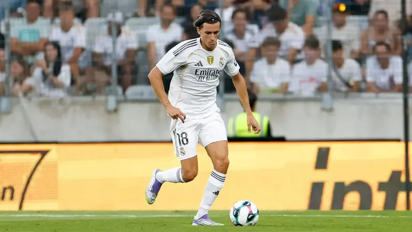 Álvaro Carreras después de su debut con Real Madrid: "Con compañeros así es más fácil el futbol"