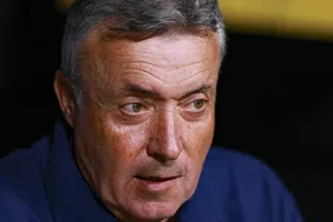 ¿Limpia? Domènec Torrent sobre los extranjeros en Rayados: “No es fácil sacar gente”