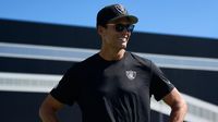 Tom Brady aparece en el entrenamiento de Las Vegas Raiders
