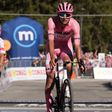 ¡Cara en alto! Isaac del Toro pierde la Maglia Rosa y se le escapa El Giro de Italia