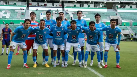 ¡Debut y cuadro casi completo! Larcamón y Cruz Azul se preparan para viajar a Zacatecas