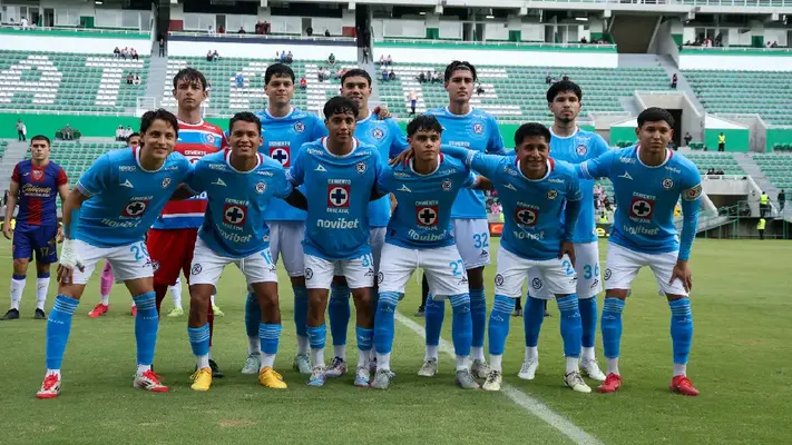 ¡Debut y cuadro casi completo! Larcamón y Cruz Azul se preparan para viajar a Zacatecas