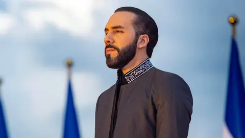 Bukele abre la puerta a la reelección indefinida en El Salvador