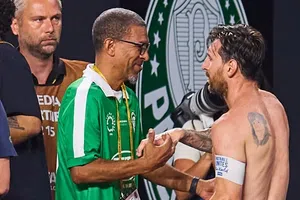 ¡Emotivo gesto! Messi reconoce a exjugador de América y regala su camiseta en el Mundial de Clubes