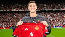 Benjamin Sesko fue presentado oficialmente por Manchester United como su nuevo jugador