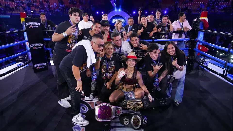 ¡Apoyo azulcrema! Sebastián Cáceres estuvo presente en el triunfo de Alana en Supernova Strikers