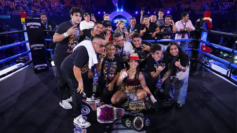 ¡Apoyo azulcrema! Sebastián Cáceres estuvo presente en el triunfo de Alana en Supernova Strikers