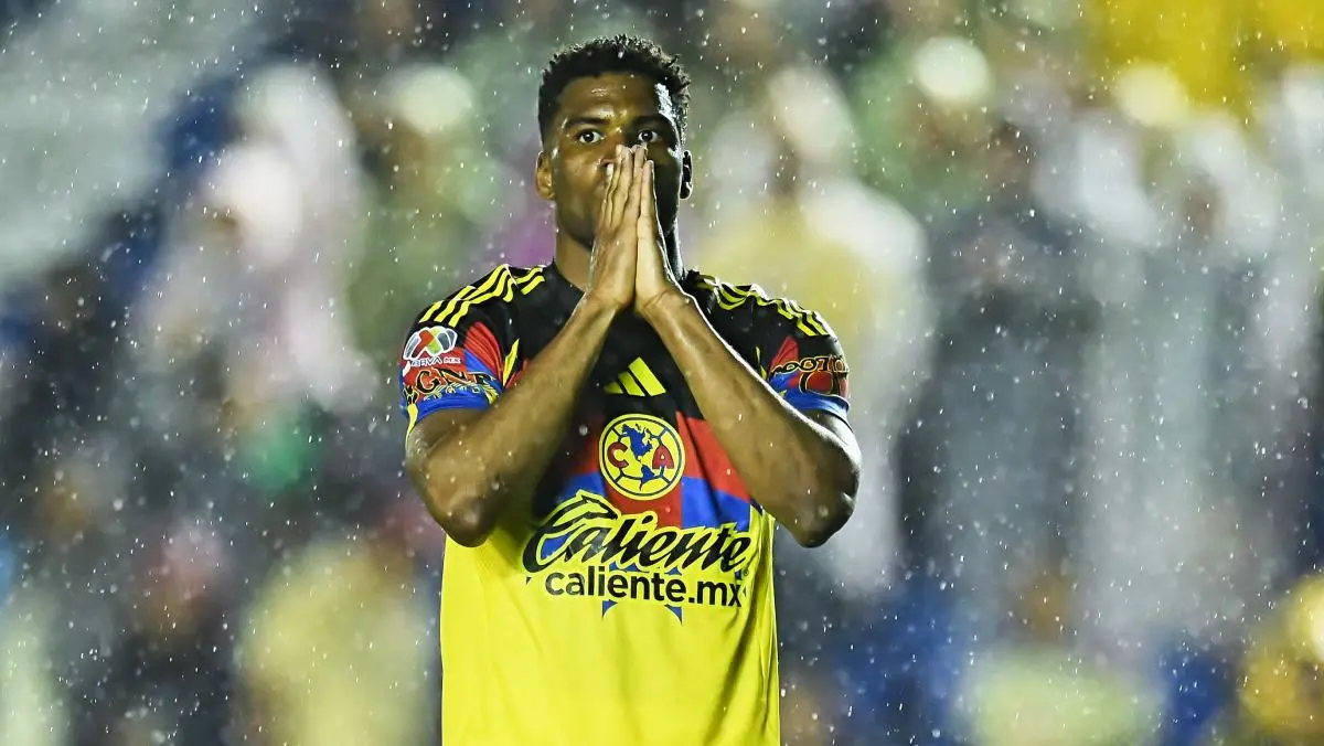 Pantera Zúñiga, nuevo delantero del América