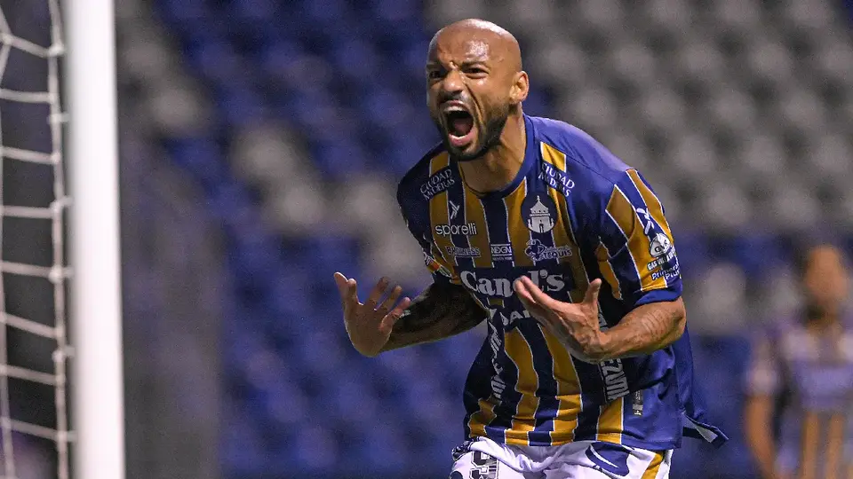 Atlético San Luis se impone al Puebla con doblete de Joao Pedro en inicio de la J5