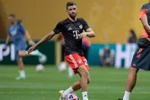 Thomas Müller vuelve a entrenar con Bayern Múnich mientras evalúa su futuro