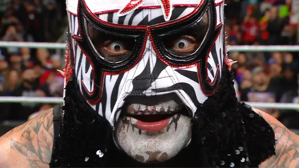 ¡Idénticos! Así luce Penta Zero Miedo en el WWE 2K25