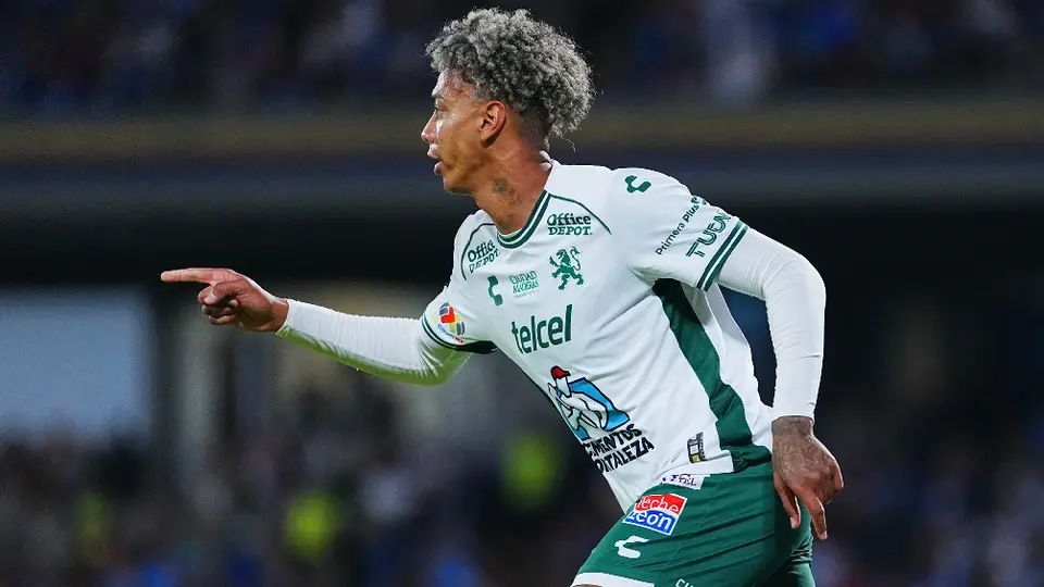 Jhonder Cádiz apalabrado con Pachuca