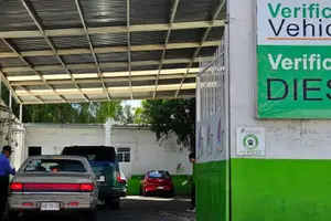 Evita multas en CDMX y Edomex: cuándo verificar tu auto, cuánto pagar y quién se salva