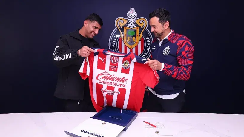 ¡Oficial! Bryan González es nuevo jugador de Chivas