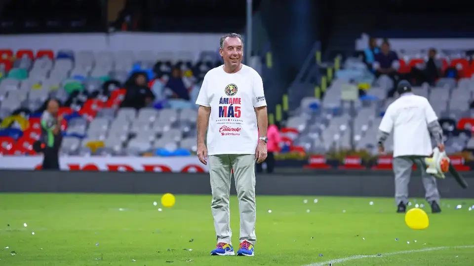 ¿Emilio Azcárraga, dueño de América, fue 'bañado' por afición de Toluca?