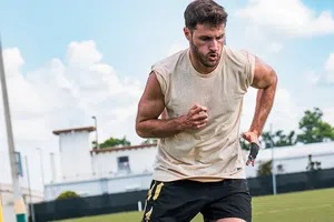 Santiago Giménez finaliza sus vacaciones y se integrará a pretemporada de Milan