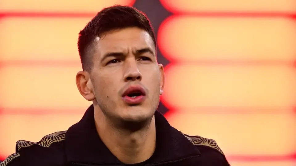 César Montes sobre el interés de Chivas por ficharlo: “Ya veremos qué pasa”