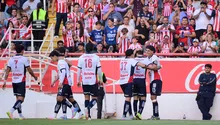 Chivas vence a Necaxa en su reencuentro con Fernando Gago
