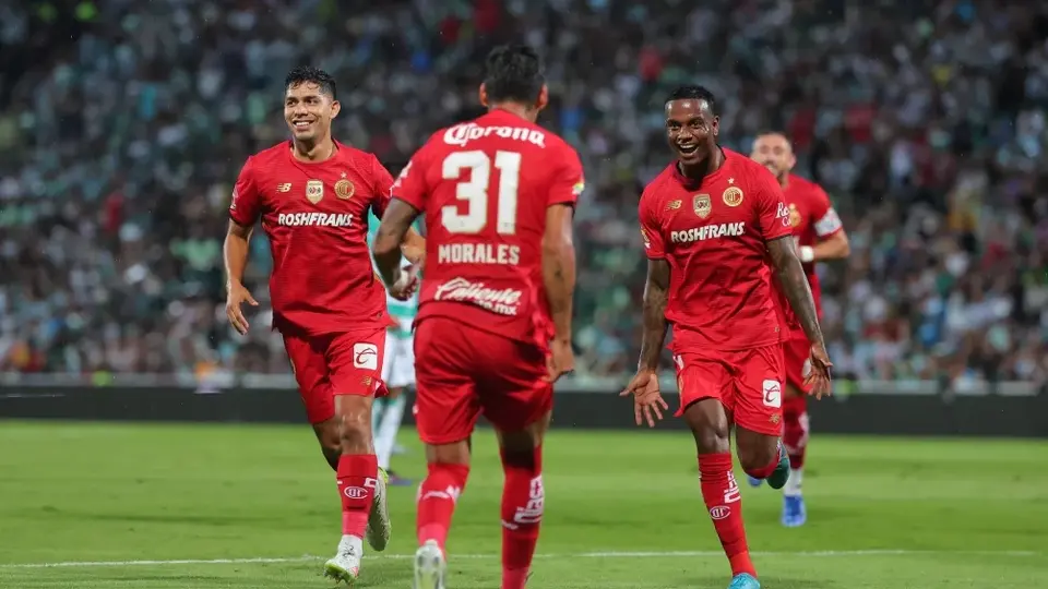 ¡Diablura! Toluca remonta y mantiene paso perfecto tras victoria sobre Santos
