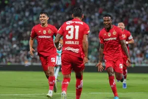 ¡Diablura! Toluca remonta y mantiene paso perfecto tras victoria sobre Santos