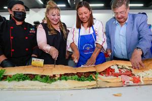 La CDMX se atasca de orgullo: rompen récord con la torta más grande del mundo