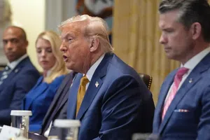 Administración de Trump demanda a California por sus políticas sobre atletas transgénero
