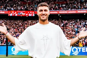 ¡Leyenda del Ven Het Volk! Santiago Giménez recibe gran homenaje con Feyenoord