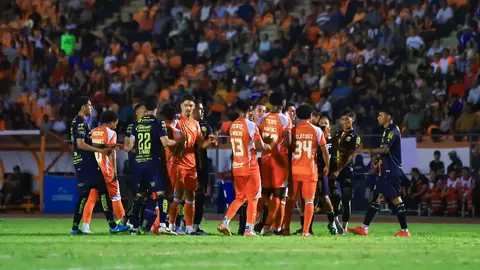 ¡Insólito! Jugador de Correcaminos festeja gol 'fantasma' en la Liga de Expansión