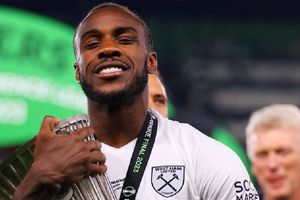 Michail Antonio deja West Ham, meses después de un accidente automovilístico casi fatal