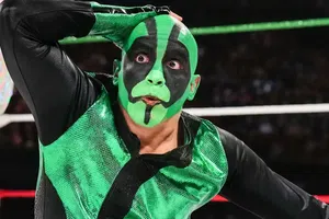 Mr. Iguana y Psycho Clown debutan en WWE SmackDown y son aclamados