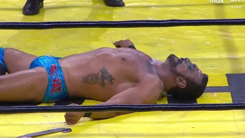 Alberto El Patrón es despedido de AAA tras perder lucha ante El Mesías