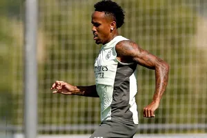 Éder Militao hace tremendo golazo de mediocampo en pretemporada ante Leganés