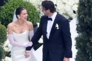 Josh Allen y Hailee Steinfeld se casaron en una íntima ceremonia
