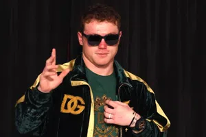 ‘Canelo’ Álvarez anuncia el nacimiento de su hija Eva Victoria