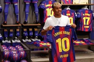 Joan Laporta 'presiona" a Lamine Yamal con Barcelona: "Puede ser el nuevo Messi"