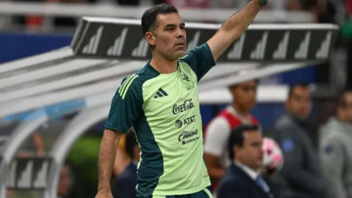 Javier Aguirre reconoce que la mejora en defensa es 'culpa' de Rafa Márquez