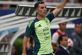 Javier Aguirre reconoce que la mejora en defensa es 'culpa' de Rafa Márquez