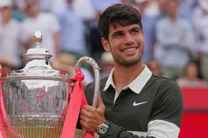 ¡Favorito en Wimbledon! Carlos Alcaraz se corona en Queen’s Club