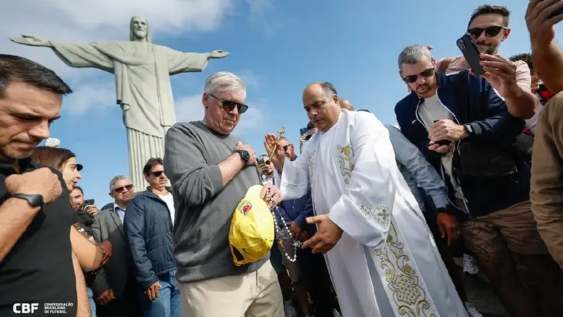 Ancelotti recibe la bendición en Cristo Redentor previo a Eliminatorias Mundialistas
