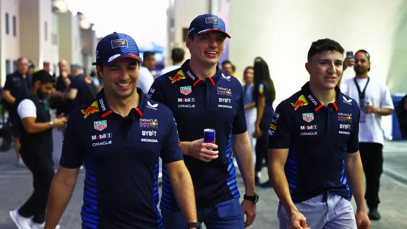 Al interior de la familia Red Bull 'confirman' regreso de Checo Pérez a F1